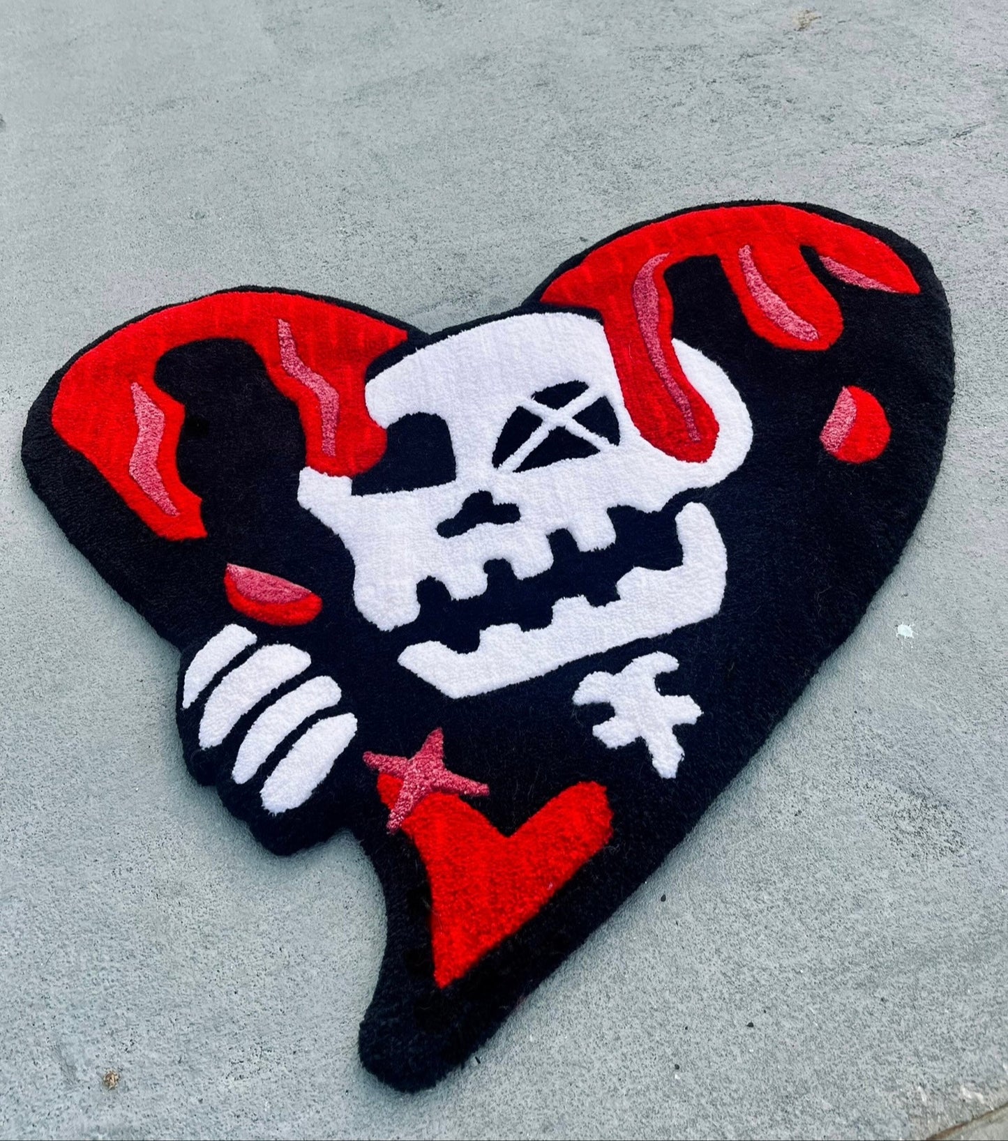 DARK VALENTINE RUG